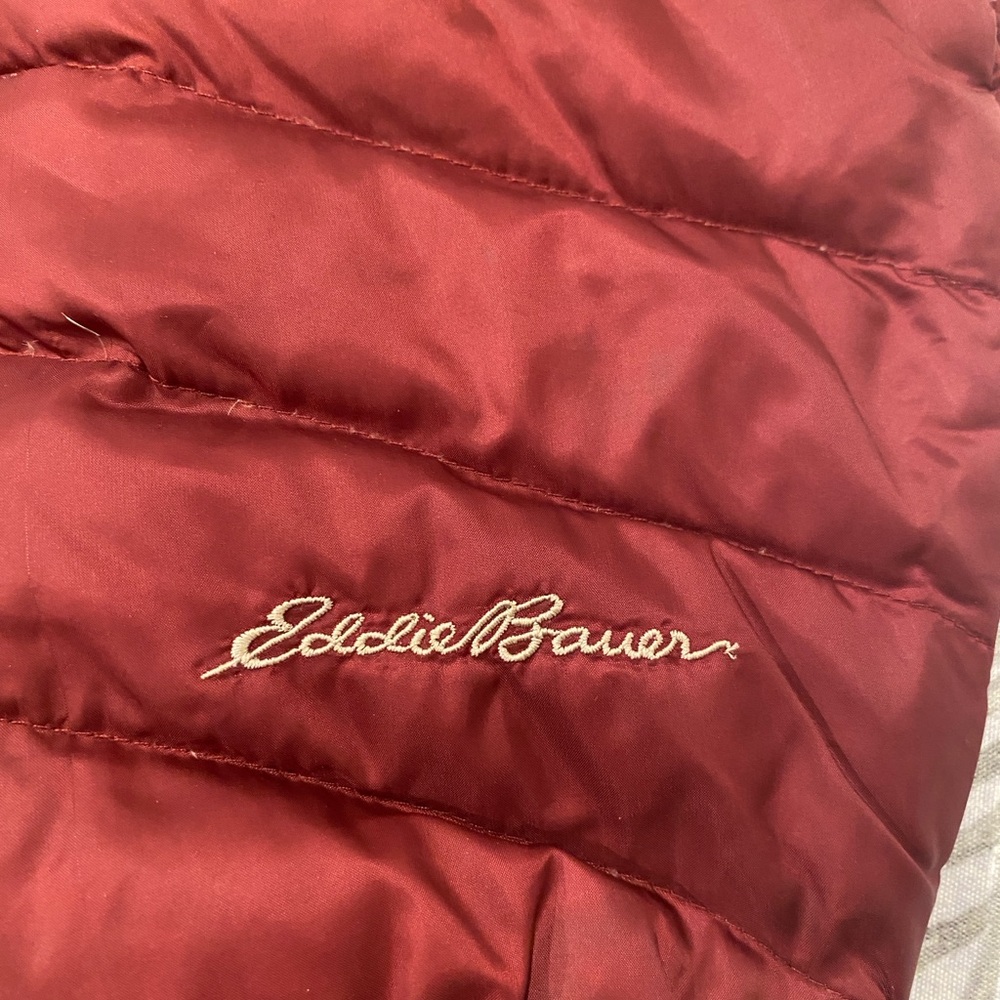 Eddie Bauer Women's Microlight Quilted Hooded Puffer Coat - Deep Red XL - Picture 7 of 7